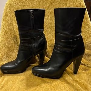 PRADA Seta Platform ankle boots!